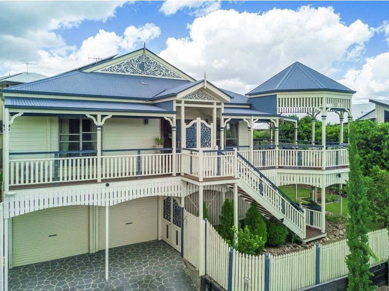 16 Talisman Court, Eatons Hill QLD 4037
