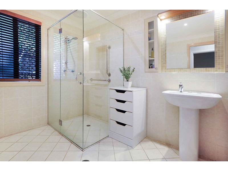 52 Waterford  Place, Bridgeman Downs QLD 4035