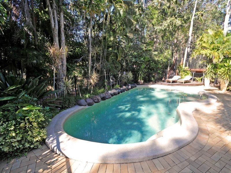 6 Bracken Court, Cashmere QLD 4500