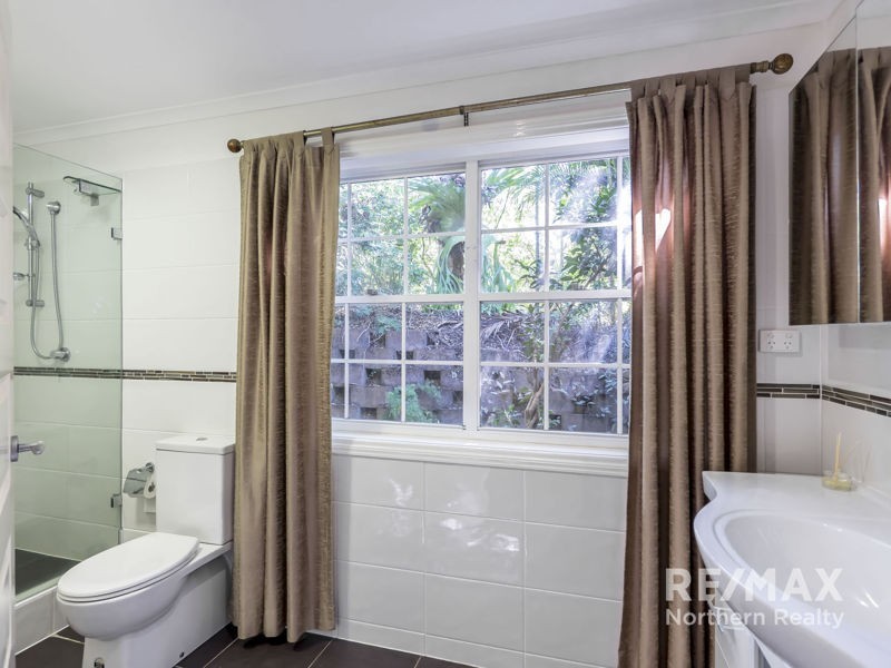 6 Bracken Court, Cashmere QLD 4500