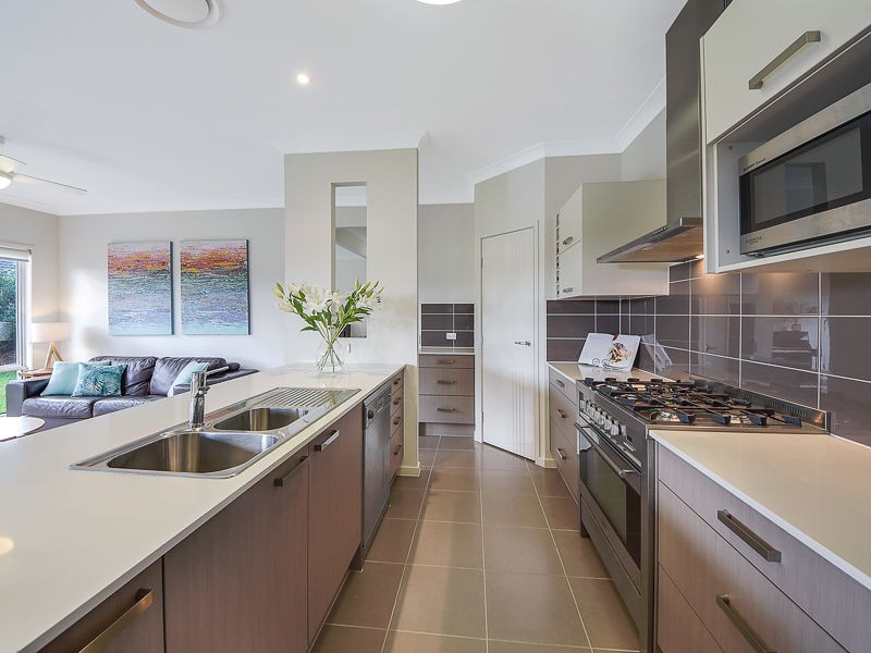 7 Narrell Court, Cashmere QLD 4500