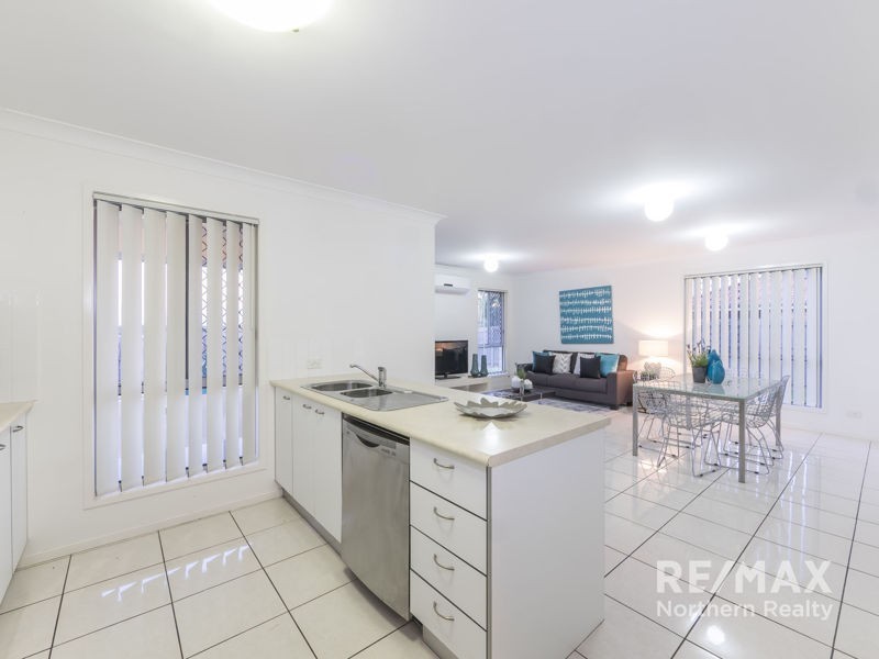 7 Coolum Ct, Regents Park QLD 4118