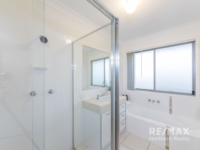 7 Coolum Ct, Regents Park QLD 4118