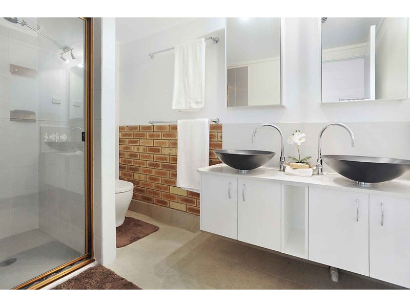 58 Minto Crescent, Arana Hills QLD 4054