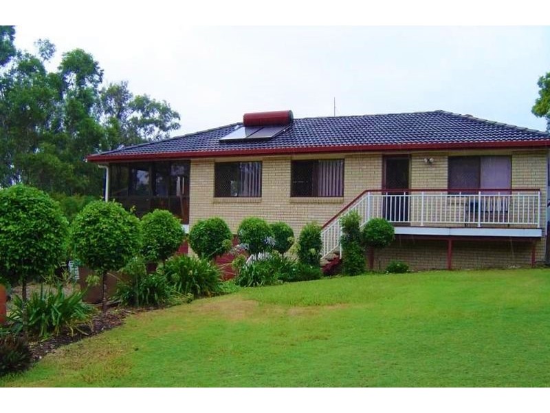 3 Ingrid Street, Samford Village QLD 4520