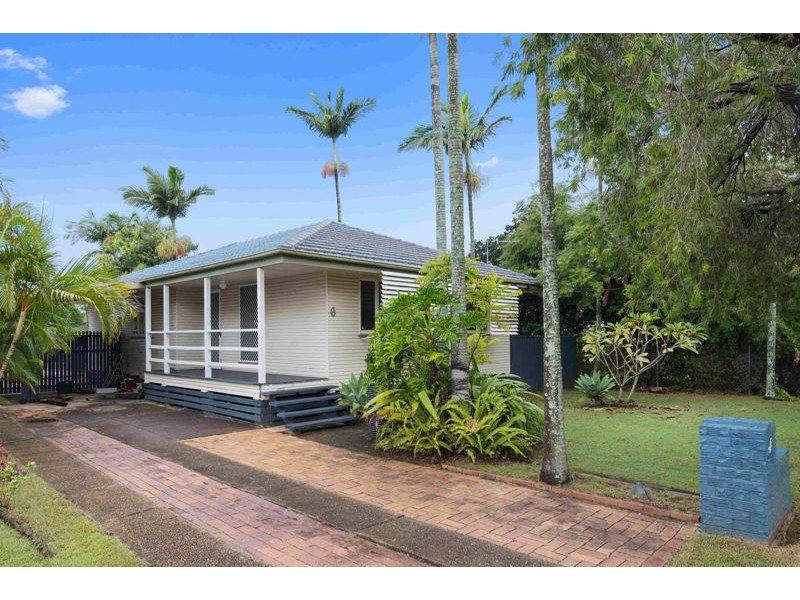 6 Beaver Street, Clontarf QLD 4019