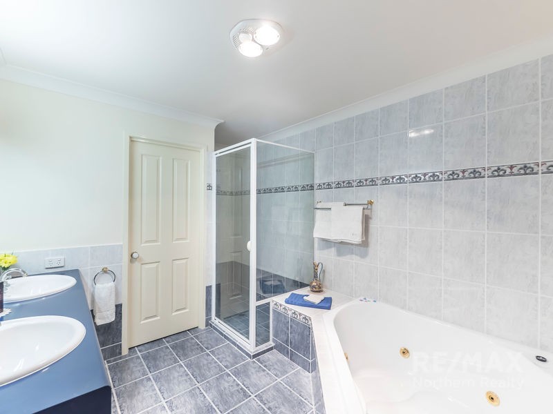 15 Lambertia Court, Albany Creek QLD 4035