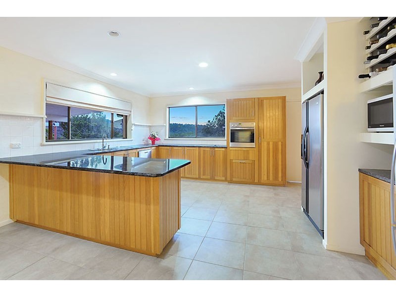 910 Eatons Crossing Road, Draper QLD 4520