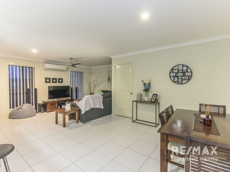 1 and 2/27 Mannikin St, Griffin QLD 4503