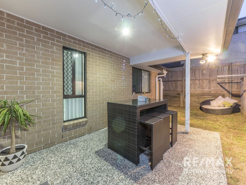 1 and 2/27 Mannikin St, Griffin QLD 4503