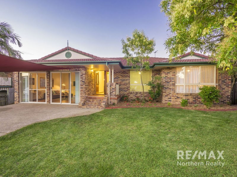 8 Silvereye Crescent, Albany Creek QLD 4035