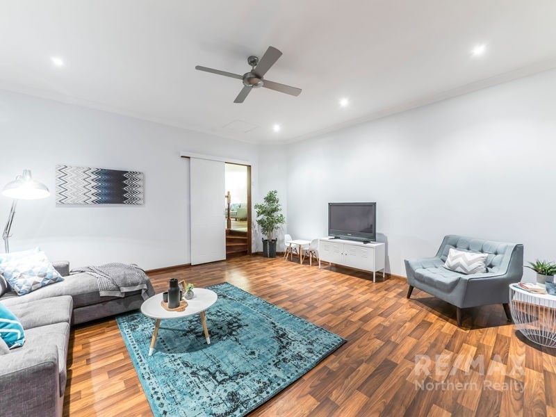 8 Silvereye Crescent, Albany Creek QLD 4035