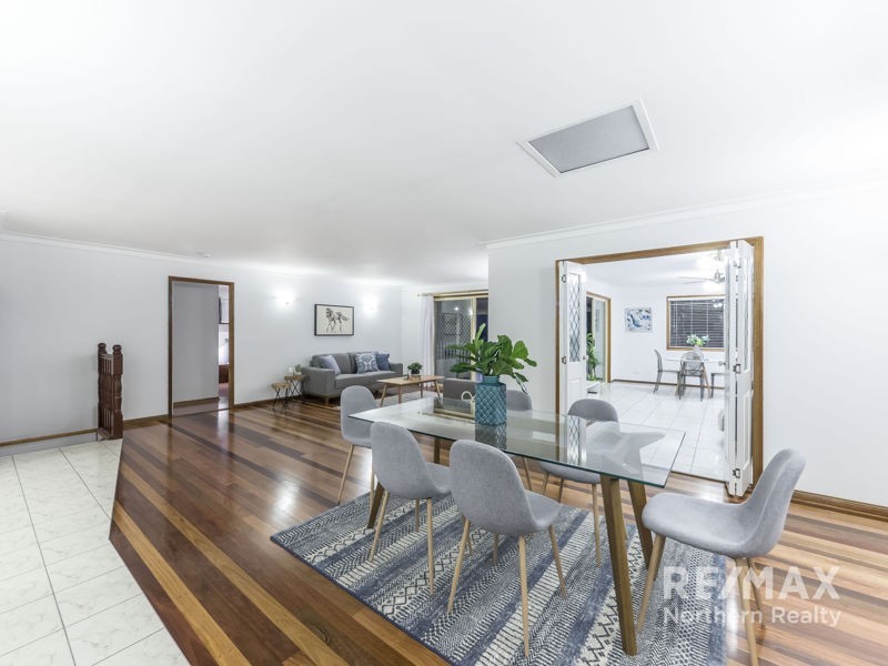 8 Silvereye Crescent, Albany Creek QLD 4035