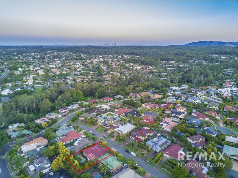 8 Silvereye Crescent, Albany Creek QLD 4035