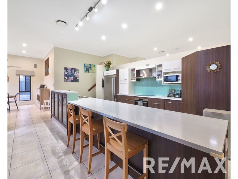 16 Alberic Court, Eatons Hill QLD 4037