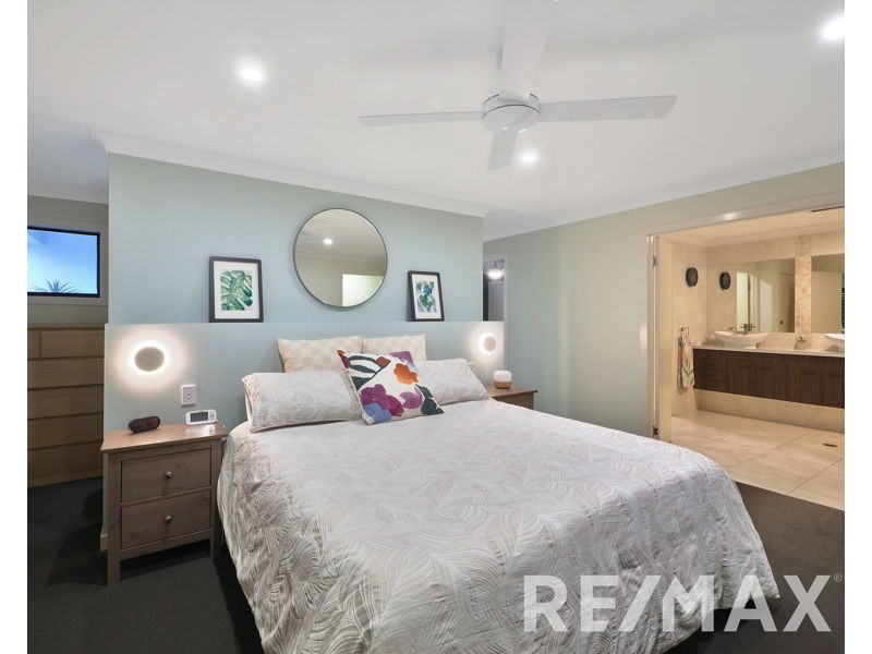 16 Alberic Court, Eatons Hill QLD 4037