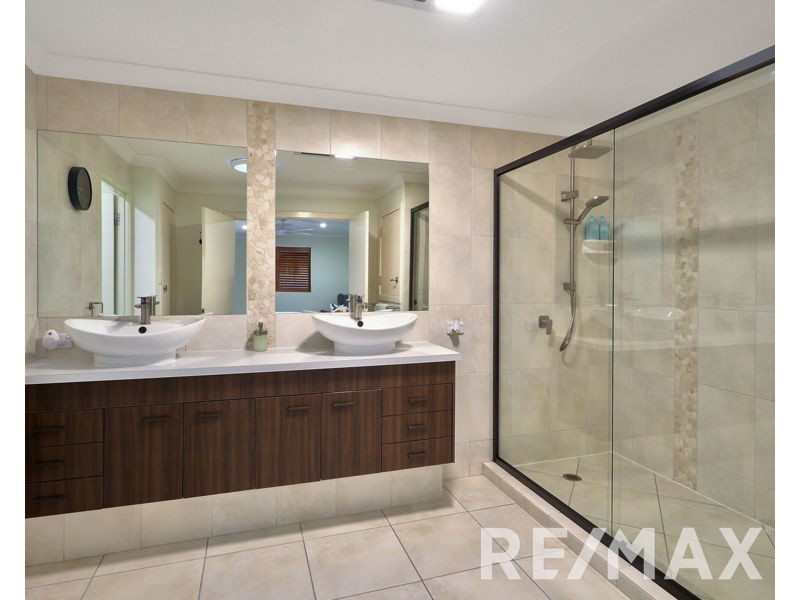 16 Alberic Court, Eatons Hill QLD 4037