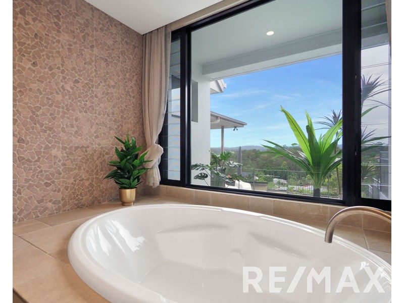 16 Alberic Court, Eatons Hill QLD 4037