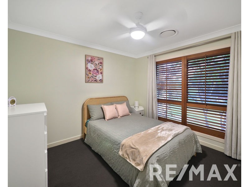 16 Alberic Court, Eatons Hill QLD 4037