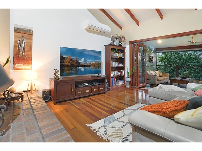 20 Barber Road, Ferny Hills QLD 4055