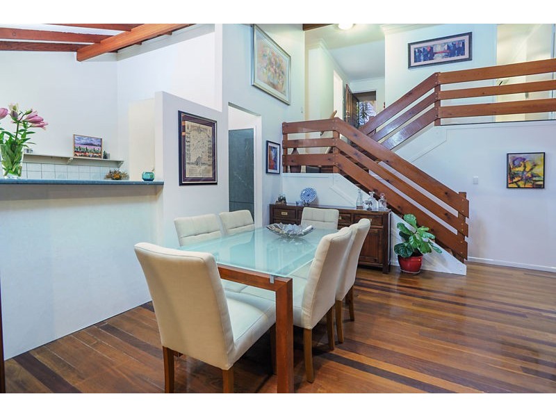 20 Barber Road, Ferny Hills QLD 4055