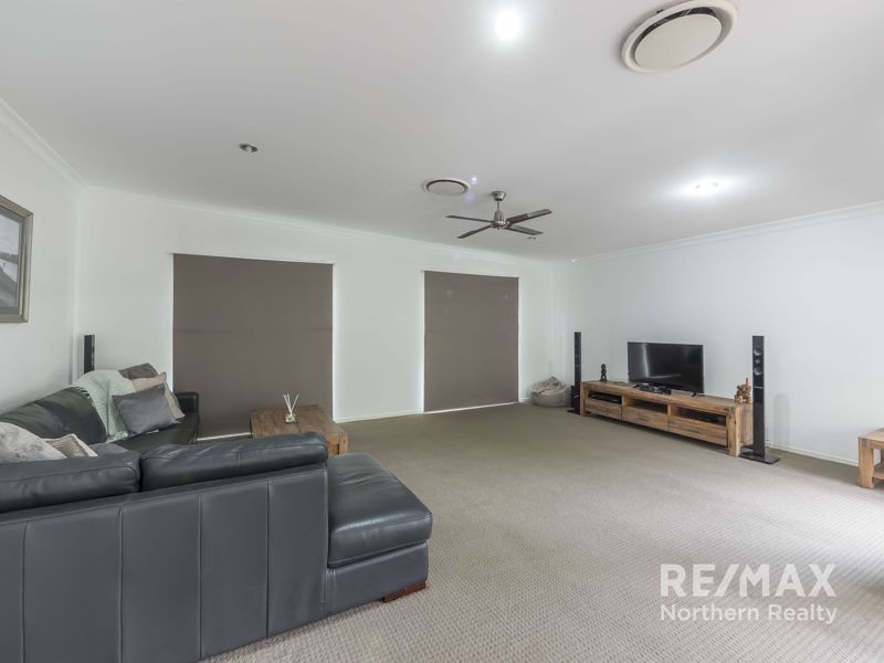 27 Talisman Court, Eatons Hill QLD 4037