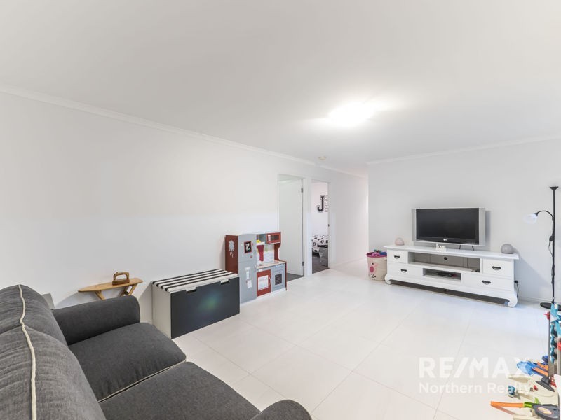 33 Pine Valley Drive, Joyner QLD 4500