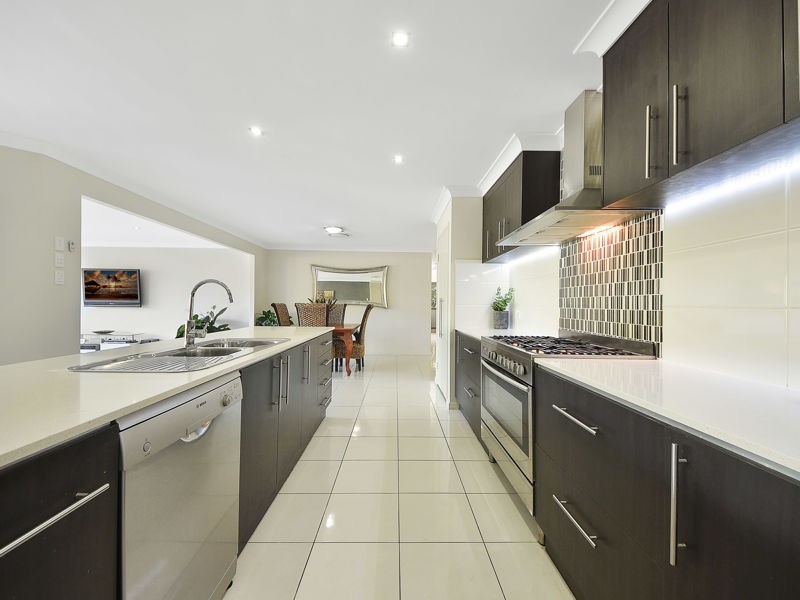 11 Reiners Road, Samford Valley QLD 4520