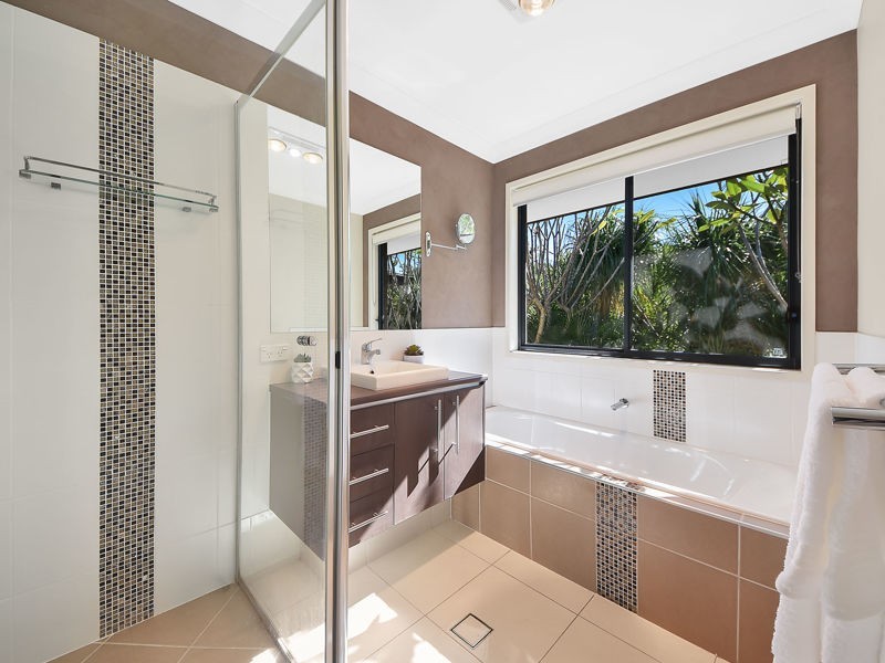 11 Reiners Road, Samford Valley QLD 4520