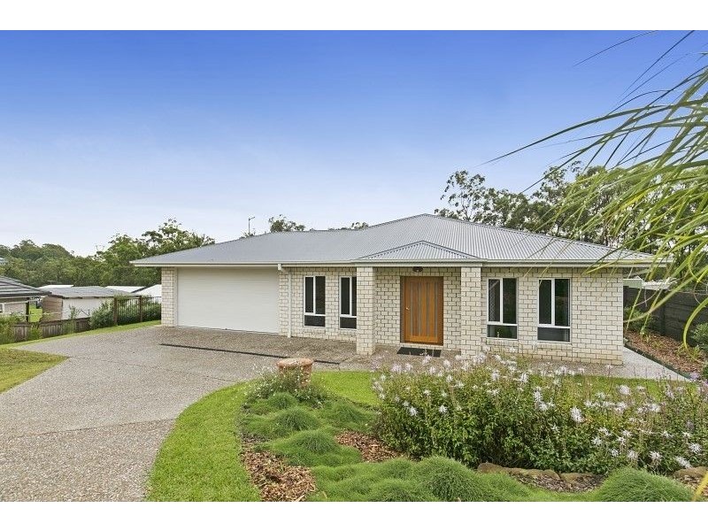 3 Tipuana Place, Cashmere QLD 4500