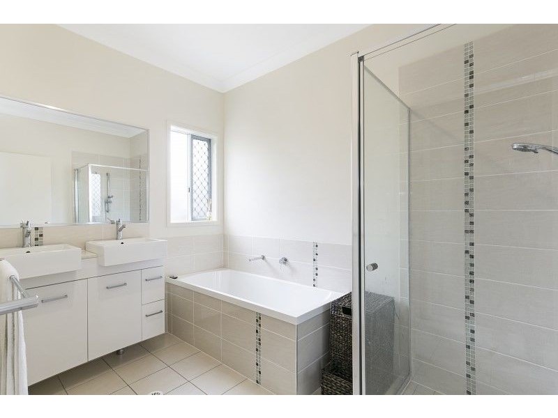 3 Tipuana Place, Cashmere QLD 4500