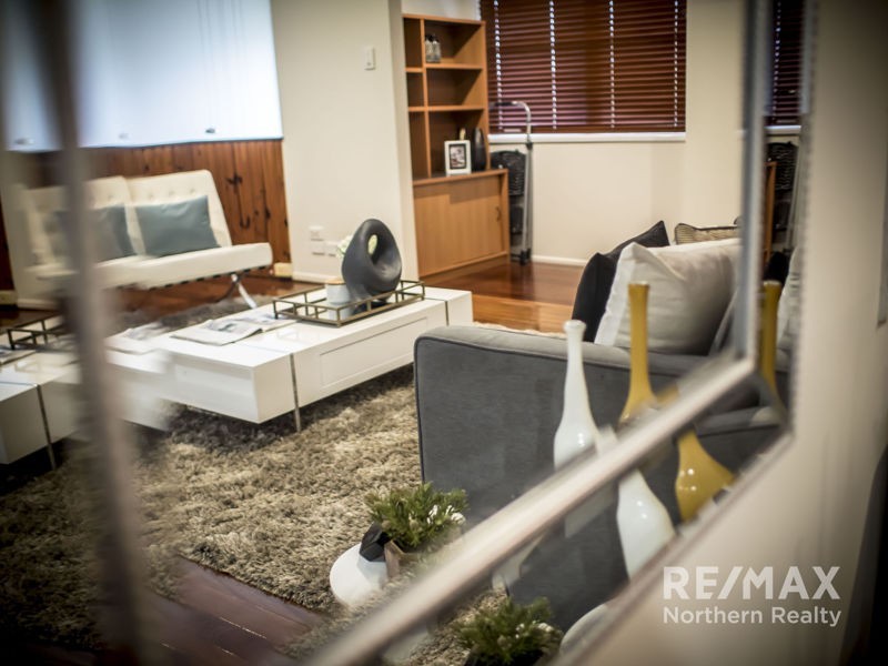 24 Leitchs Rd South, Albany Creek QLD 4035