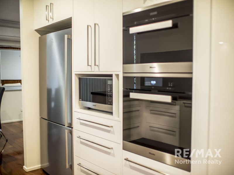 24 Leitchs Rd South, Albany Creek QLD 4035