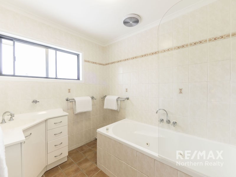 24 Leitchs Rd South, Albany Creek QLD 4035