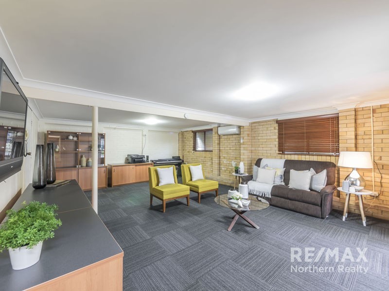 24 Leitchs Rd South, Albany Creek QLD 4035
