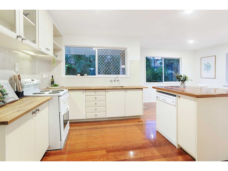 14 Eromba Crescent, Ferny Hills QLD 4055