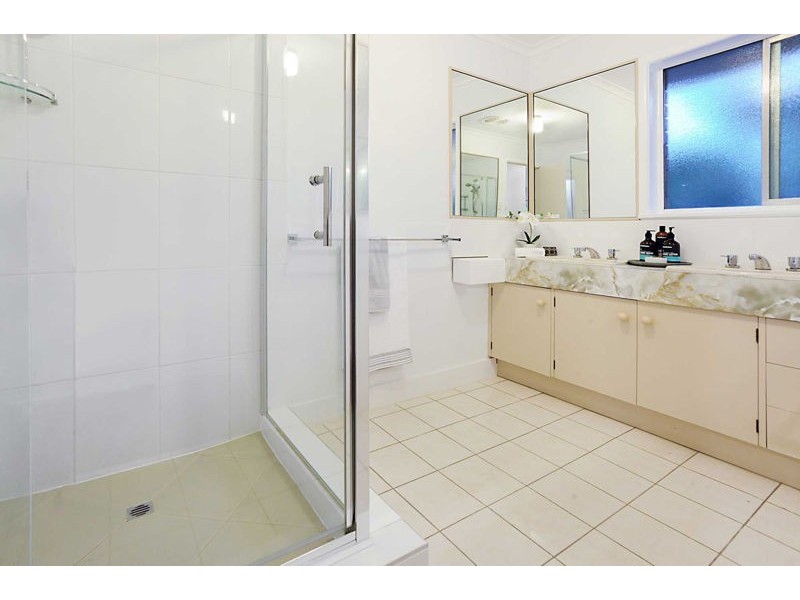 14 Eromba Crescent, Ferny Hills QLD 4055