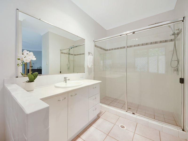 1 Borumba Court, Albany Creek QLD 4035