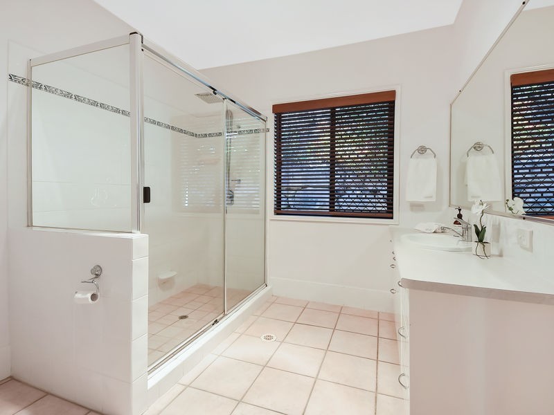 1 Borumba Court, Albany Creek QLD 4035