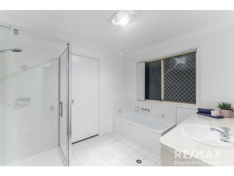 103 View Cres, Arana Hills QLD 4054
