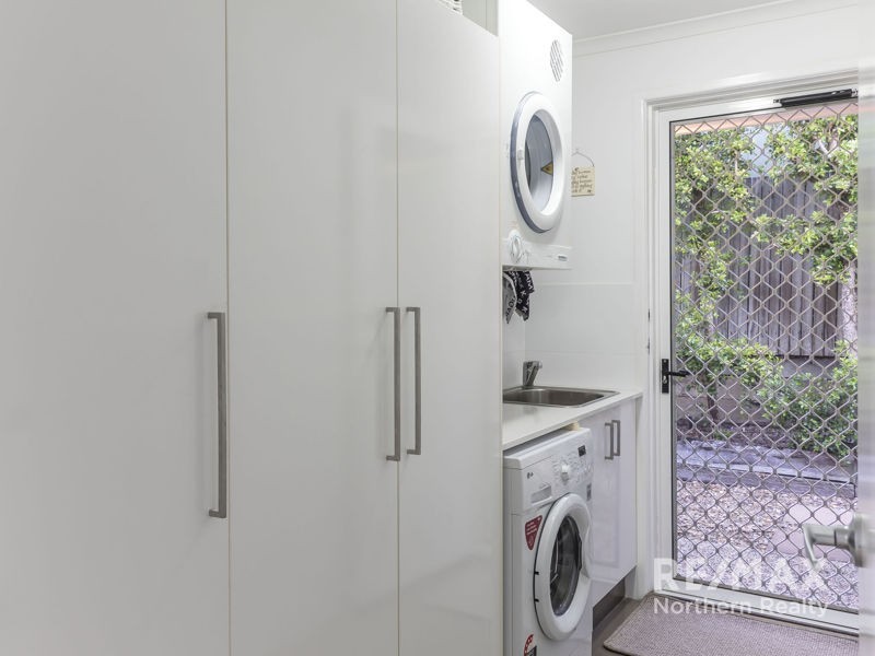 22 Yellowjack Crescent, Albany Creek QLD 4035