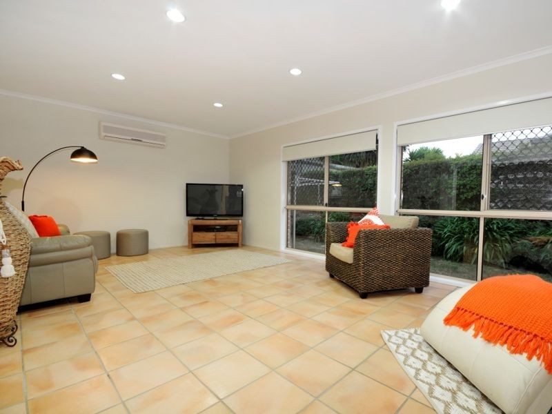 40 Boondooma Circuit, Albany Creek QLD 4035