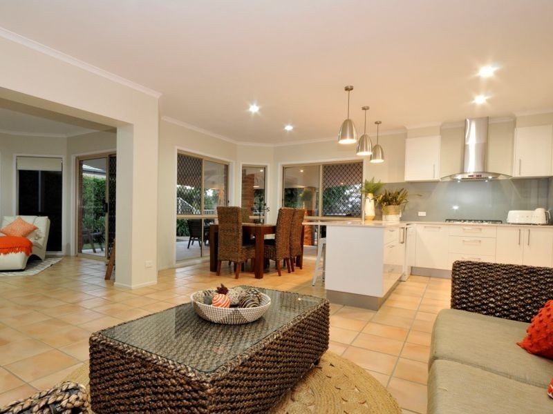 40 Boondooma Circuit, Albany Creek QLD 4035