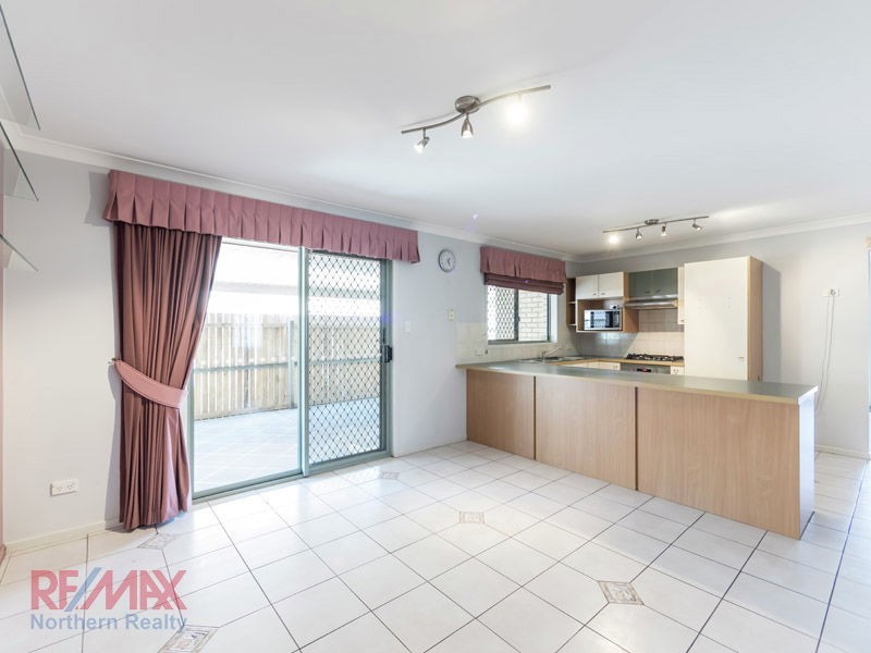 77 Cambridge Crescent, Fitzgibbon QLD 4018