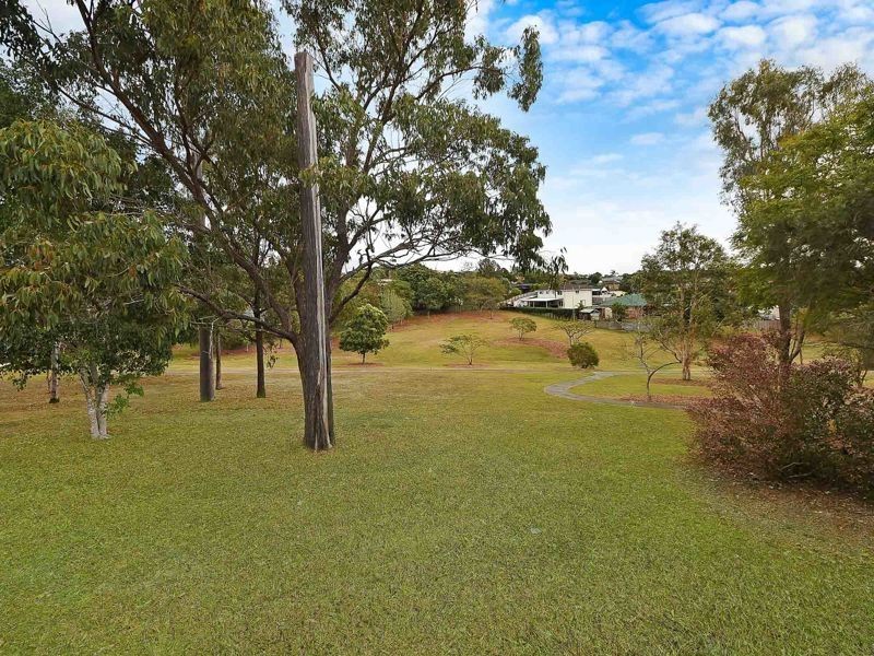 40 Pegasus Avenue, Eatons Hill QLD 4037