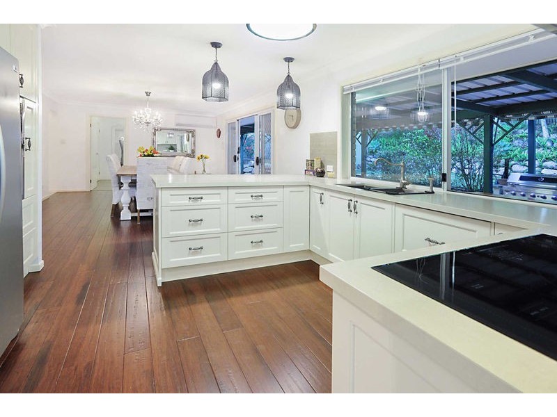 46 Hillenvale Avenue, Arana Hills QLD 4054