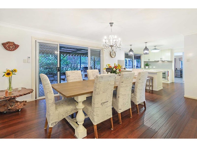 46 Hillenvale Avenue, Arana Hills QLD 4054