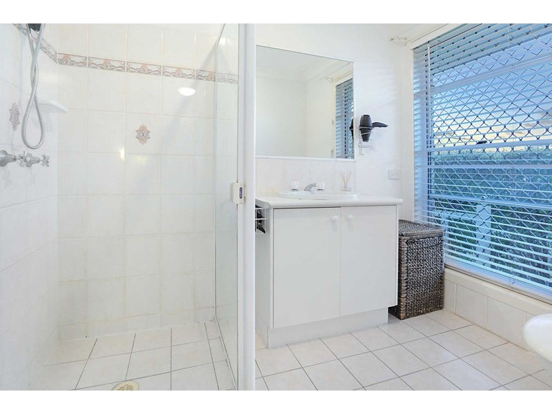 46 Hillenvale Avenue, Arana Hills QLD 4054