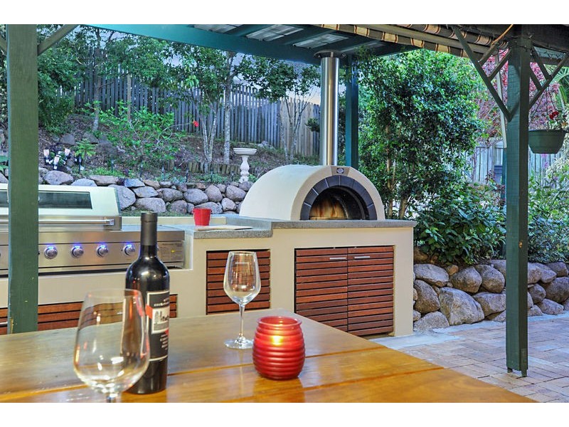 46 Hillenvale Avenue, Arana Hills QLD 4054