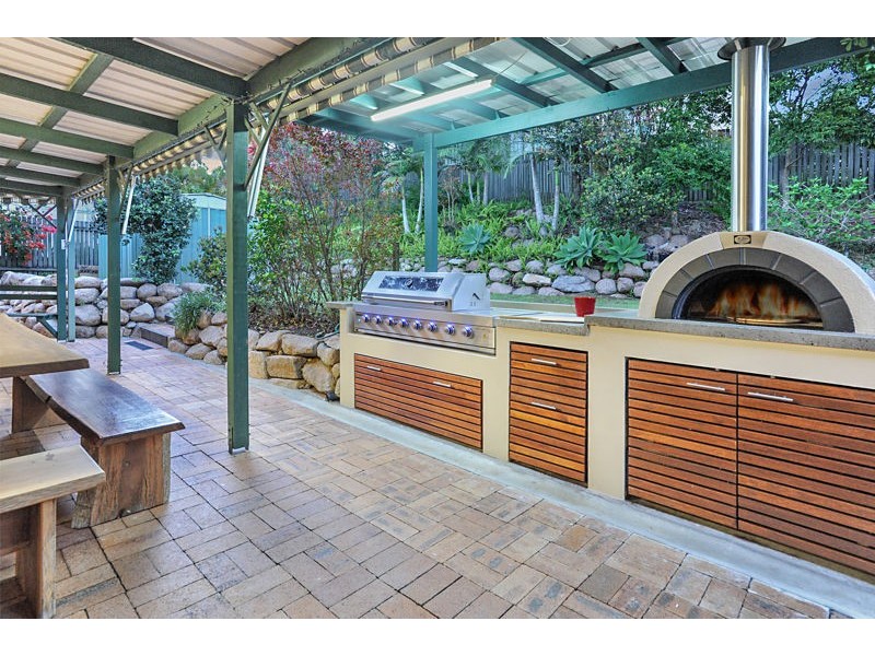 46 Hillenvale Avenue, Arana Hills QLD 4054